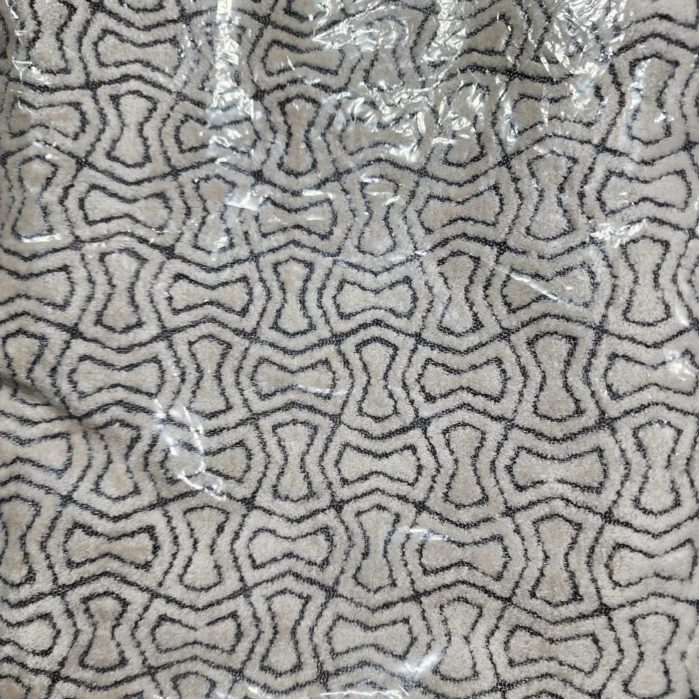 Sag Harbor Ivory & Silver Velvetine Square Pillow Cover Sham‎ With Zipper